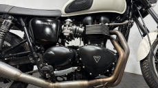 Triumph Bonneville (10MY)
